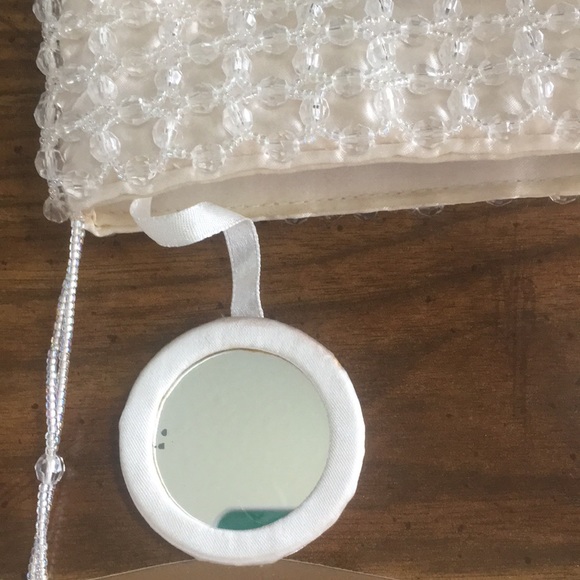 Small beaded purse - Picture 3 of 3